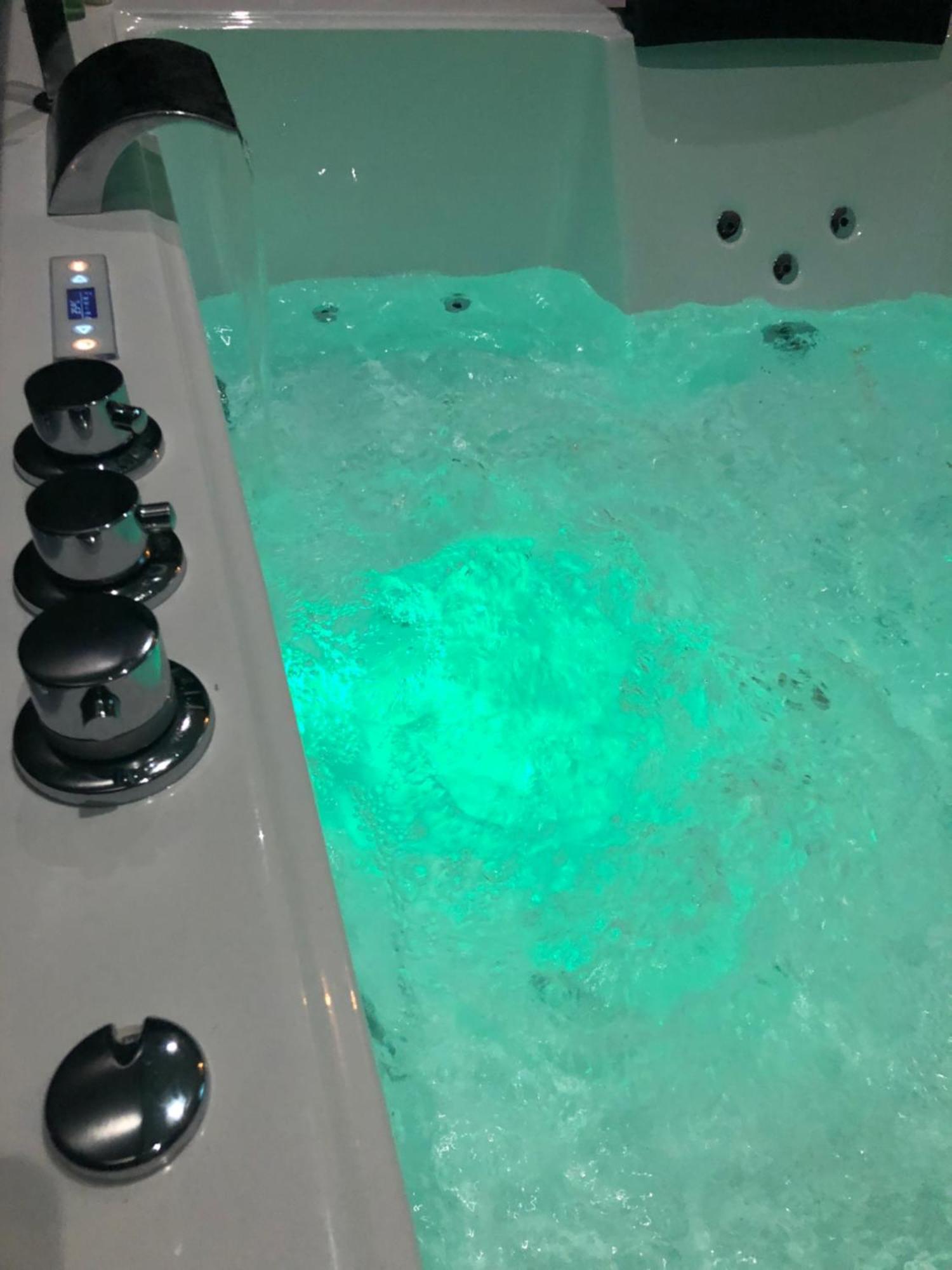 Appart-Hotel De Standing Avec Jacuzzi Privatisable En Option Périgueux Екстериор снимка